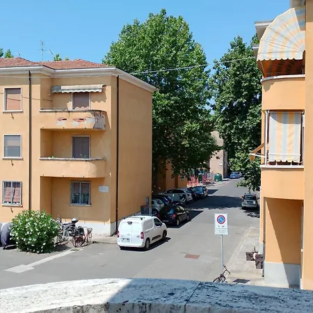 Casa de hóspedes Near The Tower