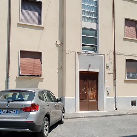 Near The Tower Casa de hóspedes